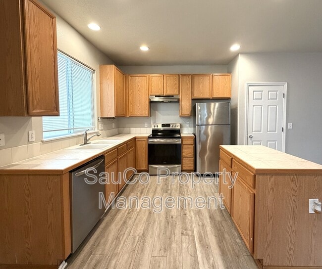 Building Photo - 4258 SE Maya Ct