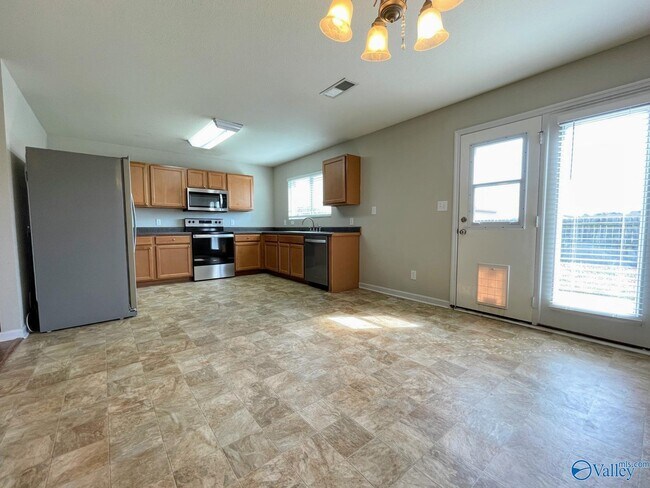 Building Photo - 3412 Castlecreek Dr SW