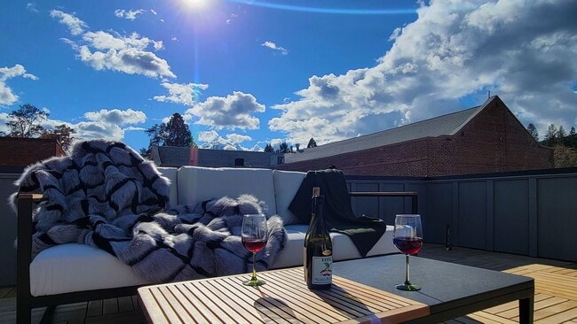 Building Photo - Station House Suite B is a stunning 2 bedr...