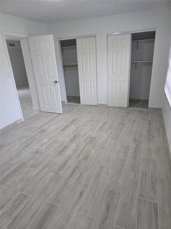 Building Photo - 301 Pennsylvania Ave