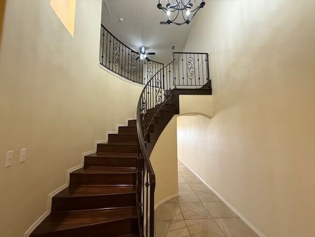 Building Photo - Escondido Townhomes