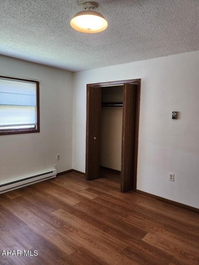 Building Photo - 534 N 5th St