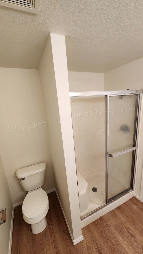 Building Photo - Remodeled 3 Bd Home W/ Washer & Dryer Hook-ups, Large Fenced Backyard, Gas Fireplace & 2 Car Garage!