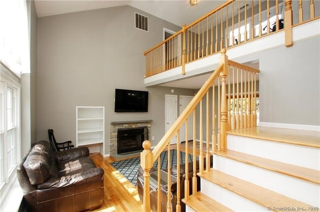 Building Photo - 145 Settlers Ridge Rd