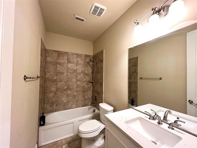 Building Photo - 712 Shrewsbury Pl
