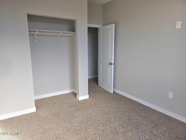 Building Photo - 1401 S 11th Ave