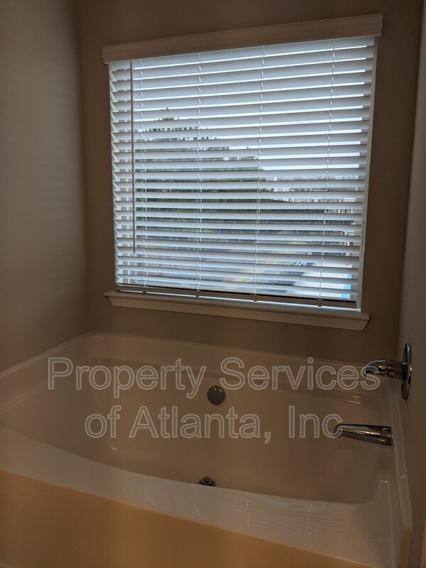 Building Photo - 711 Galveston Way