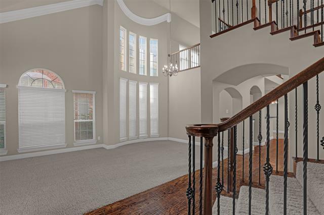 Building Photo - 1702 Tulare Dr