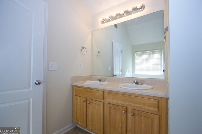 Building Photo - 4333 Beaver Tree St