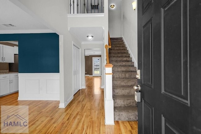 Building Photo - 721 Highgrove Ct