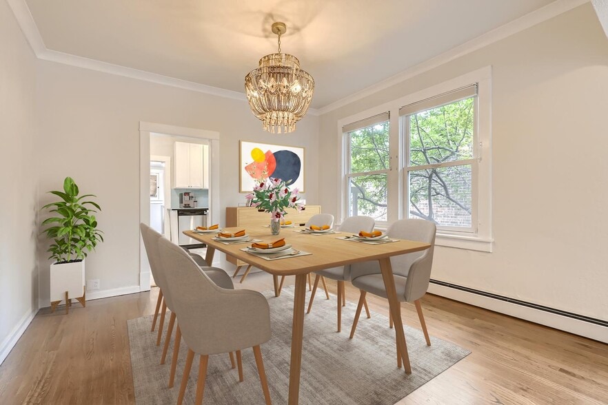 Building Photo - Sophisticated Highlands home walkable to popular eateries