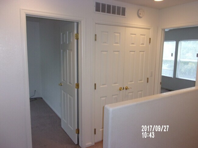 Building Photo - 4631 S Swadley Ct