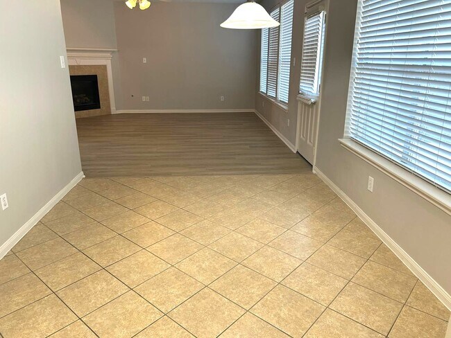 Building Photo - 25207 Diamond Ranch Dr