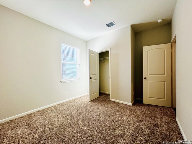 Building Photo - 9210 Foxing Blf