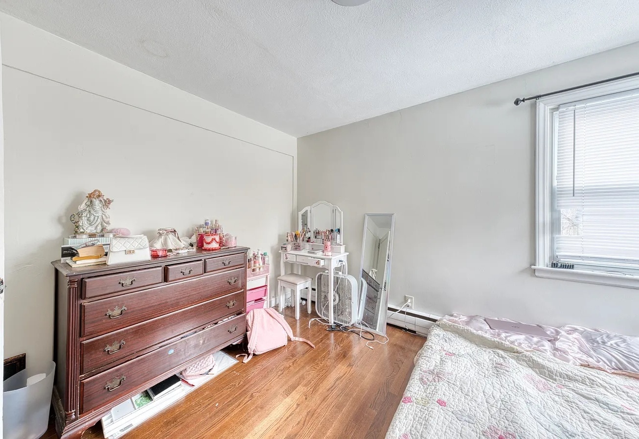 Building Photo - 291 Mansfield Ave