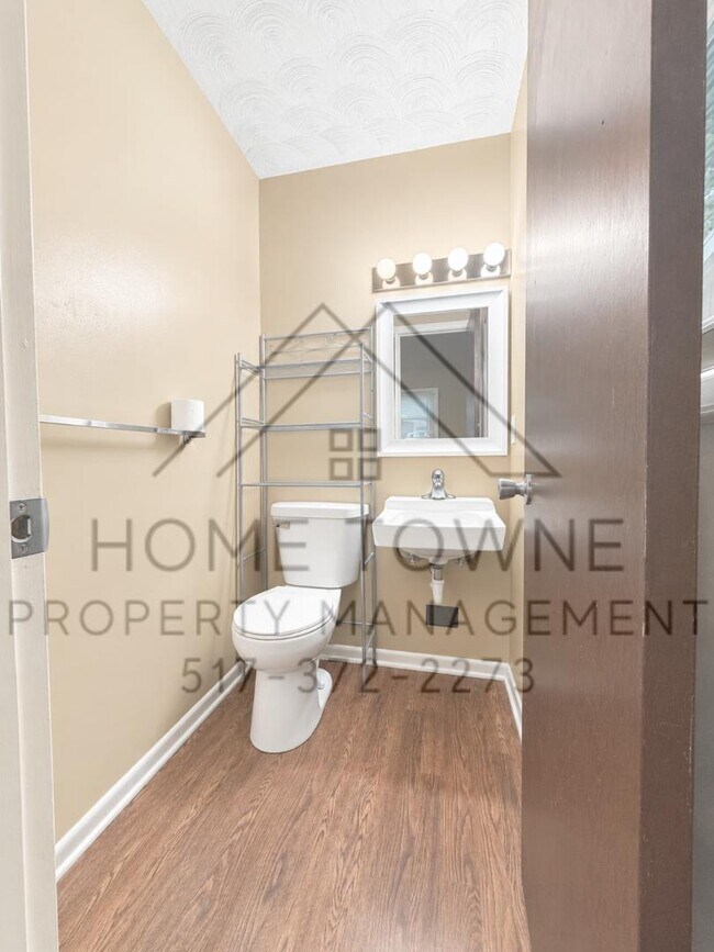 Building Photo - 3315 Nonette Dr