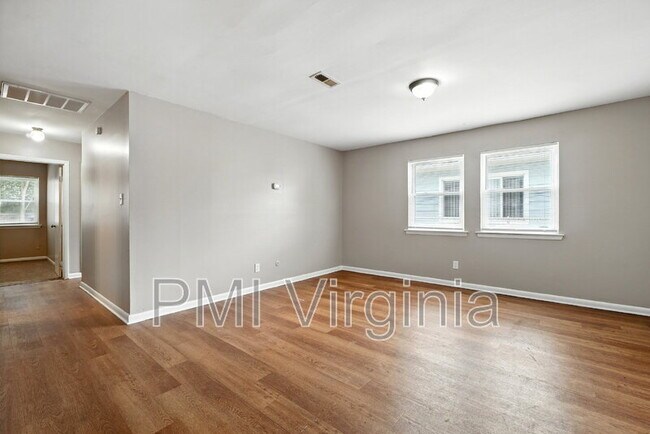 Building Photo - 1076 Dubose Dr
