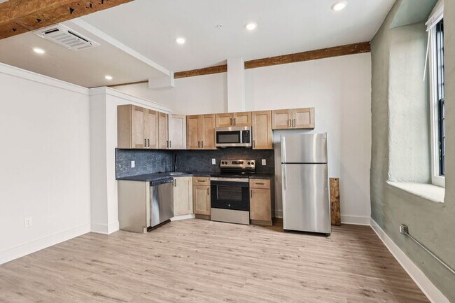 Building Photo - 201 Leverington Ave