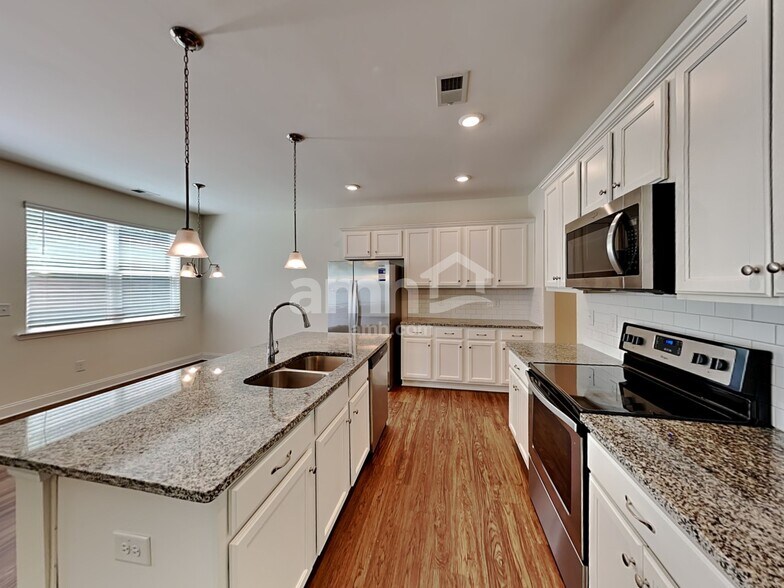 Building Photo - 124 Cobblestone Dr