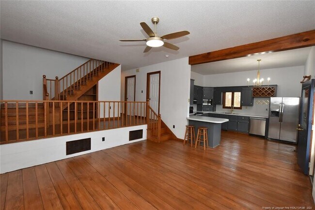 Building Photo - 45 Lookout Point