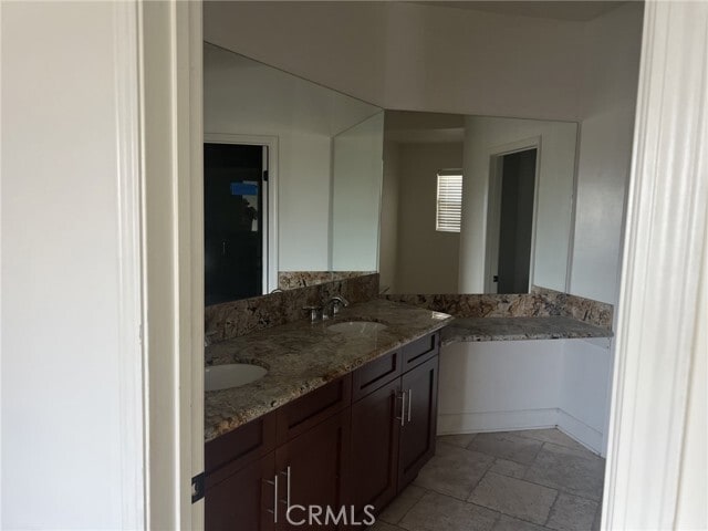 Building Photo - 40351 Heirloom Ct