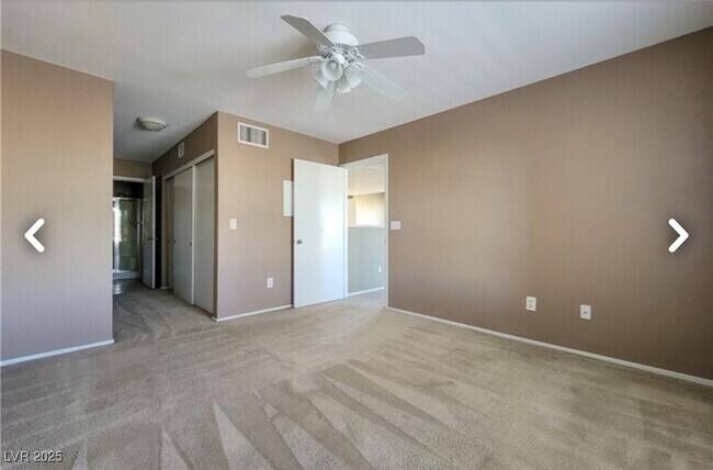 Building Photo - 8070 W Russell Rd
