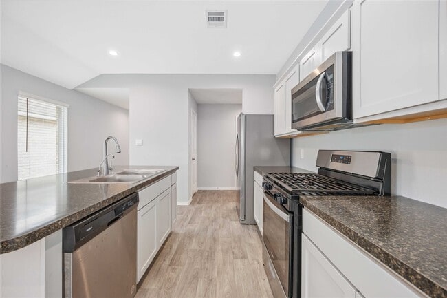 Building Photo - 5407 Tuscany Hills Ln