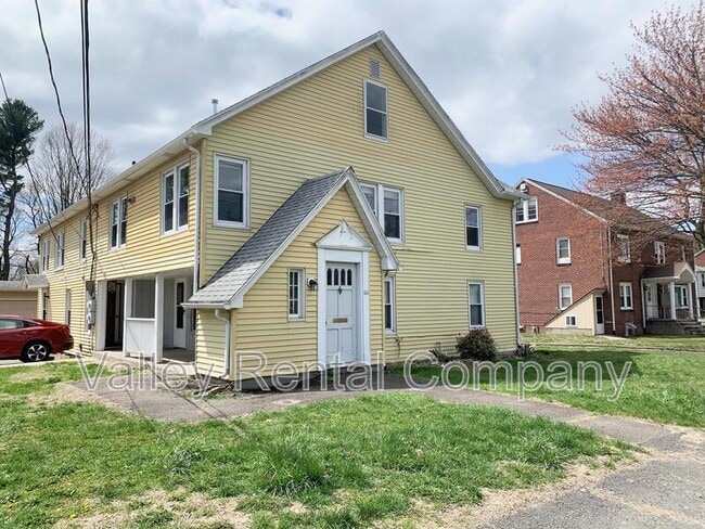 Building Photo - 66 Lyman St