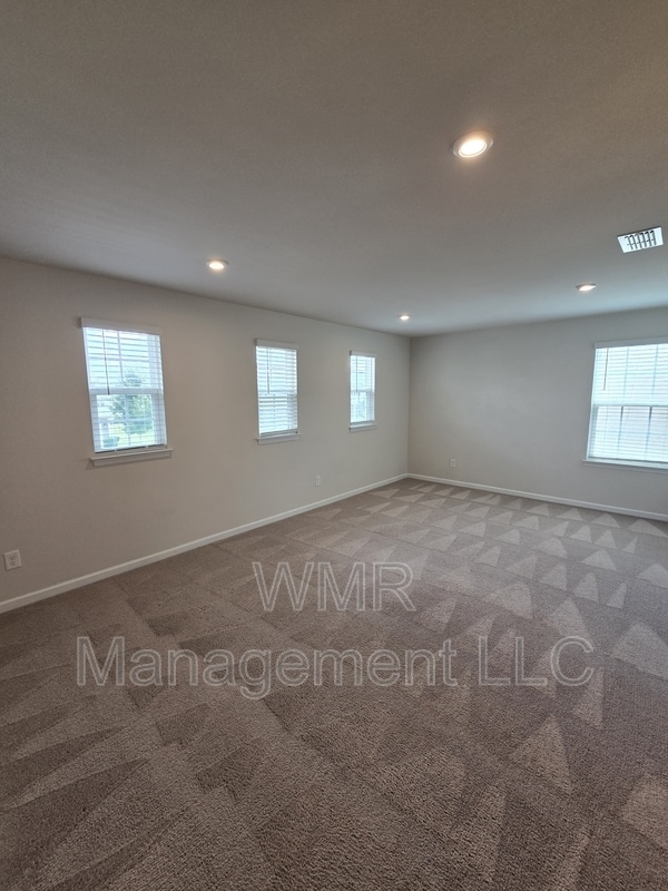 Building Photo - 7270 Waterwheel St SW