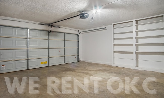Building Photo - 6415 N Peniel Ave
