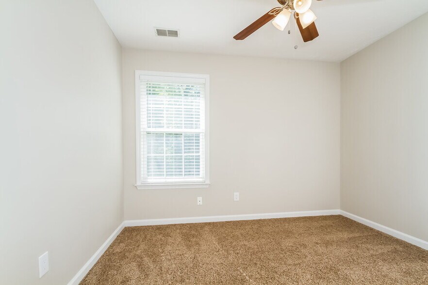 Building Photo - 4480 Winton Dr