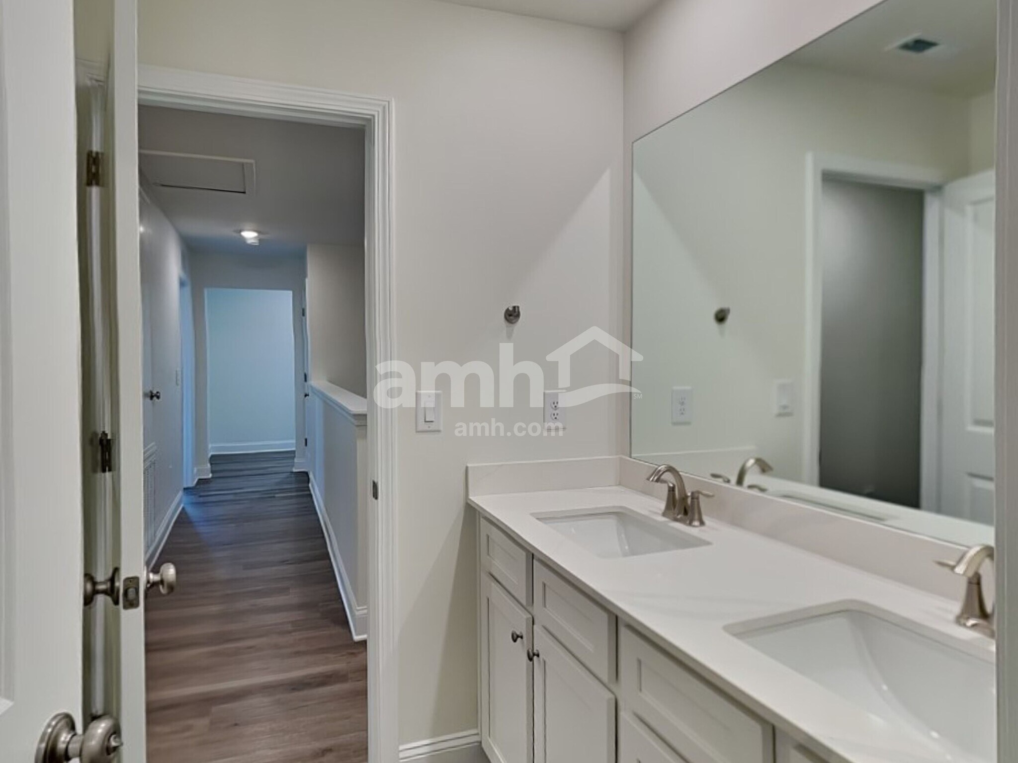 Building Photo - 820 Jubilation St