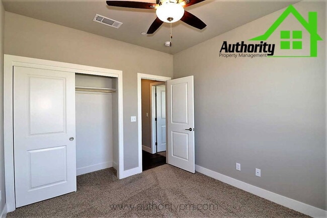 Building Photo - 20231 Ballentine Dr
