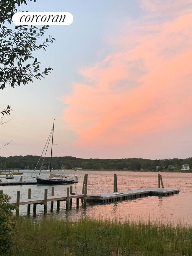 Building Photo - 54 Westmoreland Dr