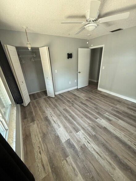 Building Photo - 1811 East Dr
