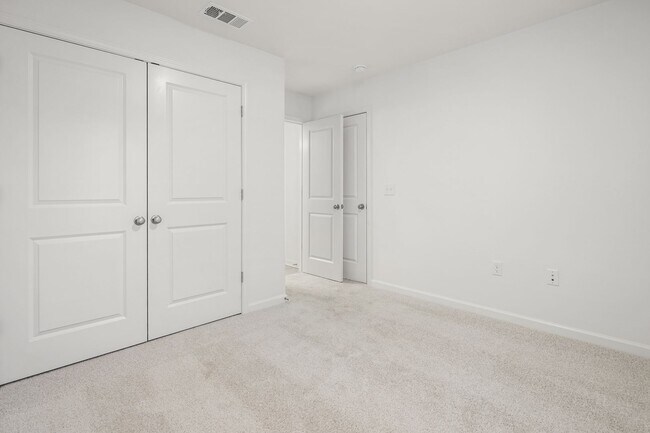 Building Photo - 464 Blair Rd