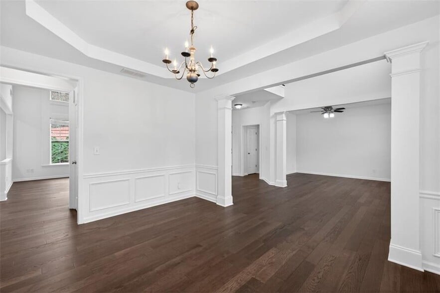 Building Photo - 5008 Bethpage Dr NE