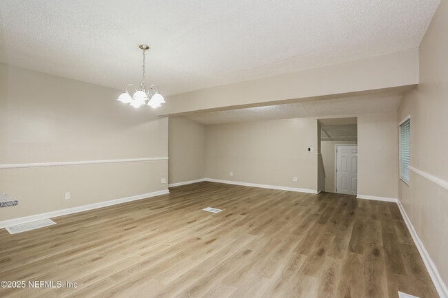 Building Photo - 5909 Caribbean Ct N