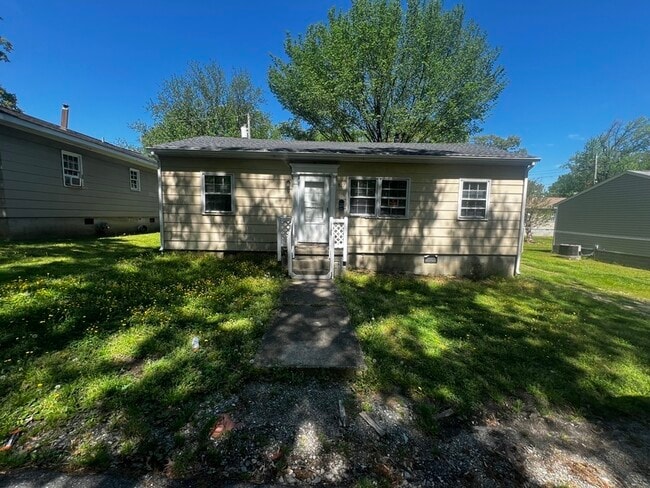 Primary Photo - 807 Spruce St