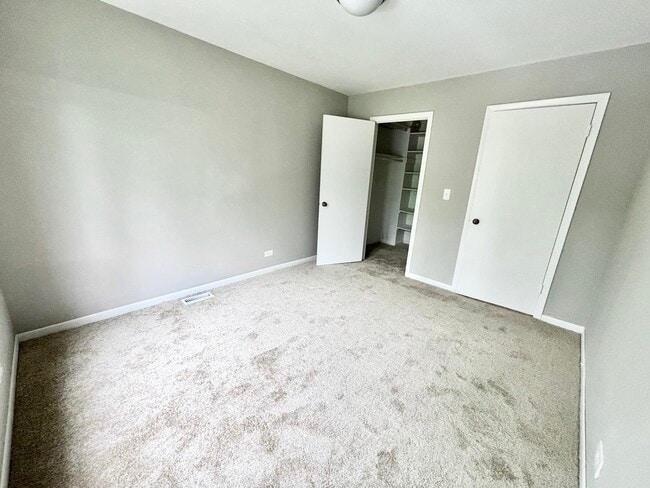 Building Photo - 615 N Blanchard St