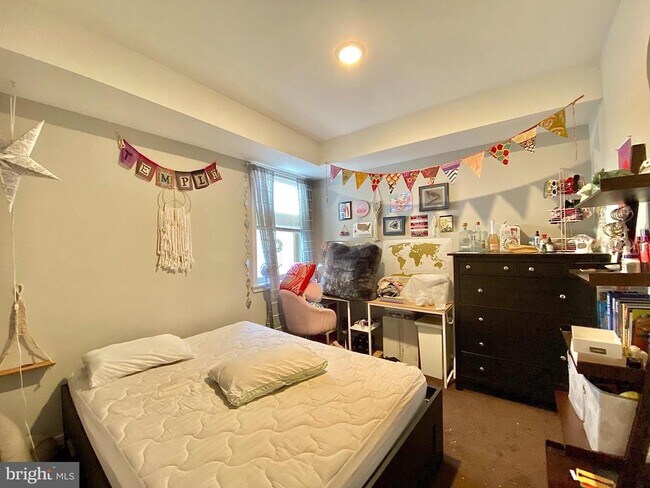 Building Photo - 2020 N Carlisle St