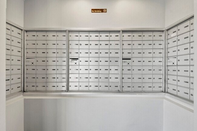 Building Photo - 750 Davol St