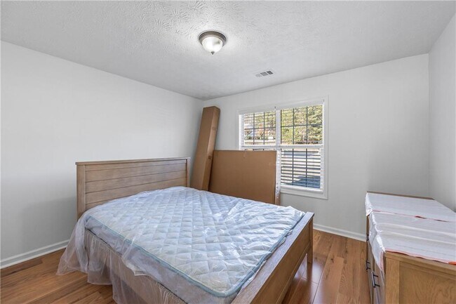 Building Photo - 367 Ayelsbury Ct