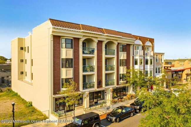 Building Photo - 57-61 Brighton Avenue Unit 303