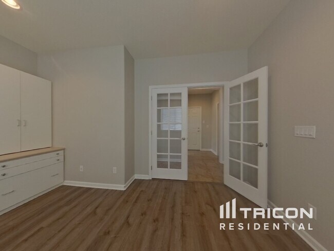 Building Photo - 781 Dublin Pl