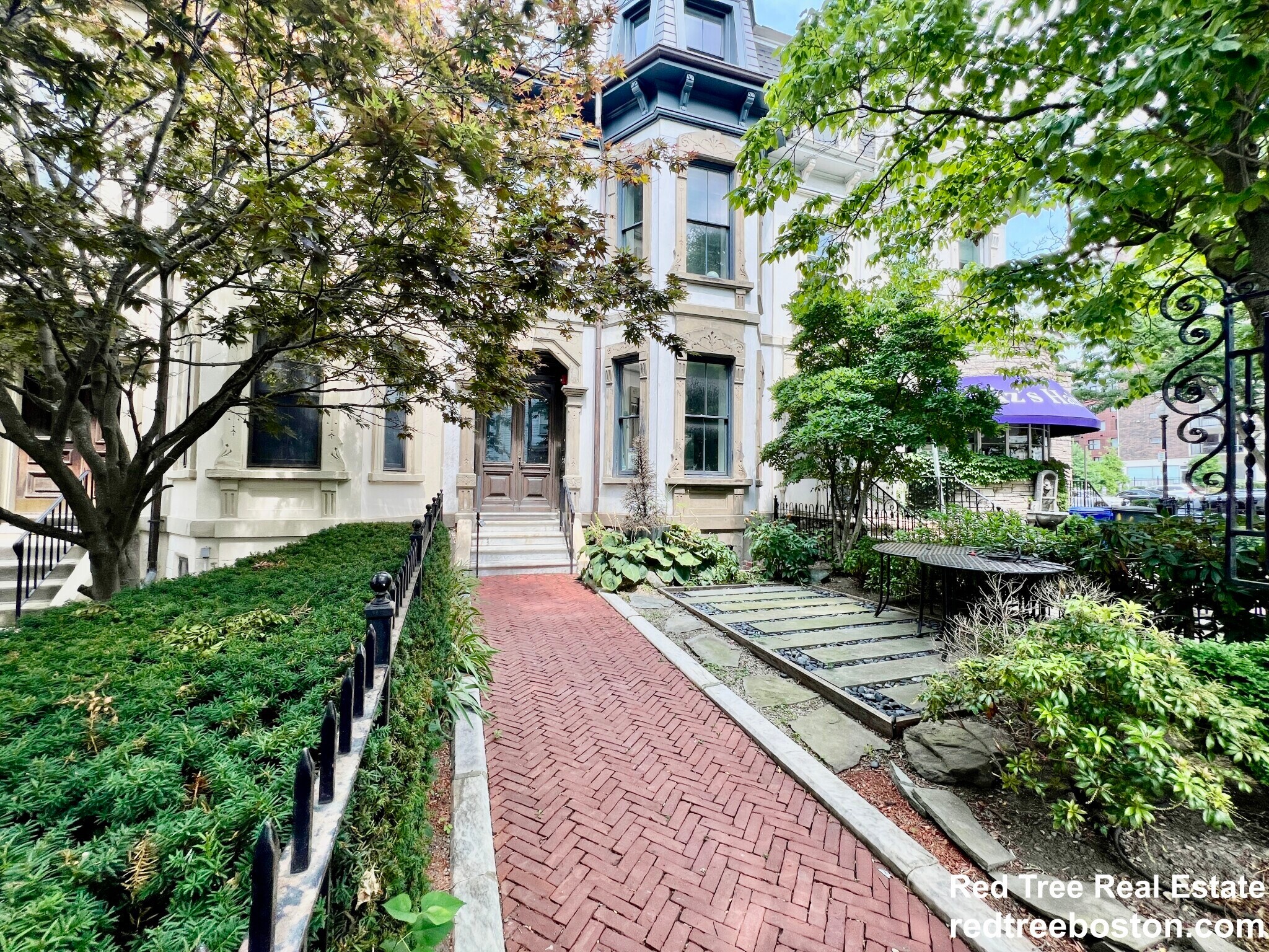 Building Photo - 1607 Tremont St