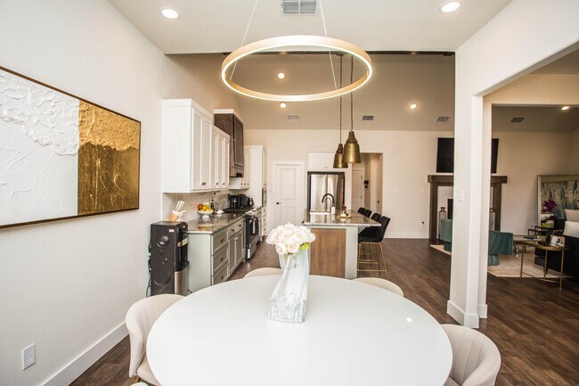 Building Photo - 12009 Upton Ave