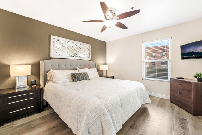 Building Photo - Modern Resort-Style Living in a Beautifully Renovated Gated Community Retreat!