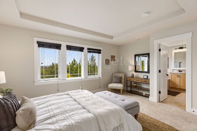 Building Photo - 14780 NW Hydrangea Ct