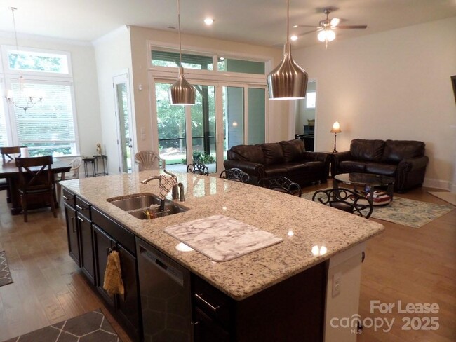 Building Photo - 13113 Kornegy Dr